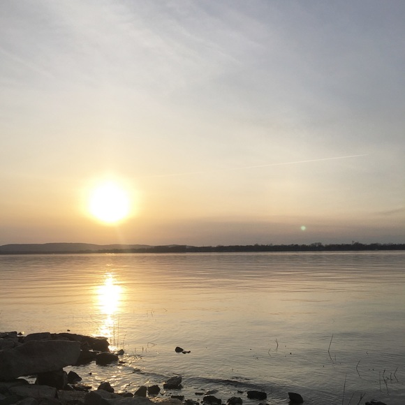 Meet your Posher, Élisabeth - Picture 1 of 1